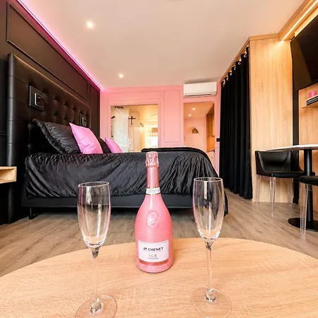 Naturiste Cap D'agde Jardin D'eden 126-couples Only- Swimming Pool Jaccuzzi *