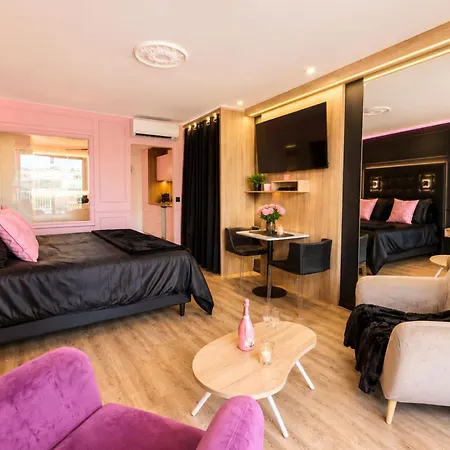 Naturiste Cap D'agde Jardin D'eden 126-couples Only- Swimming Pool Jaccuzzi *
